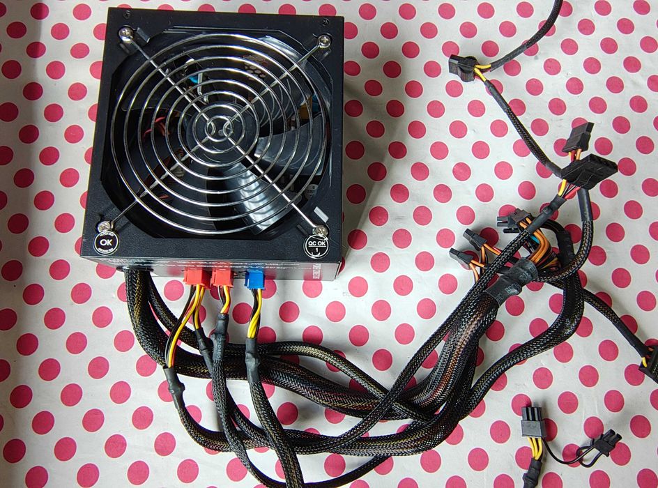 Sursa Inter-Tech Combat Power CPM 650W.