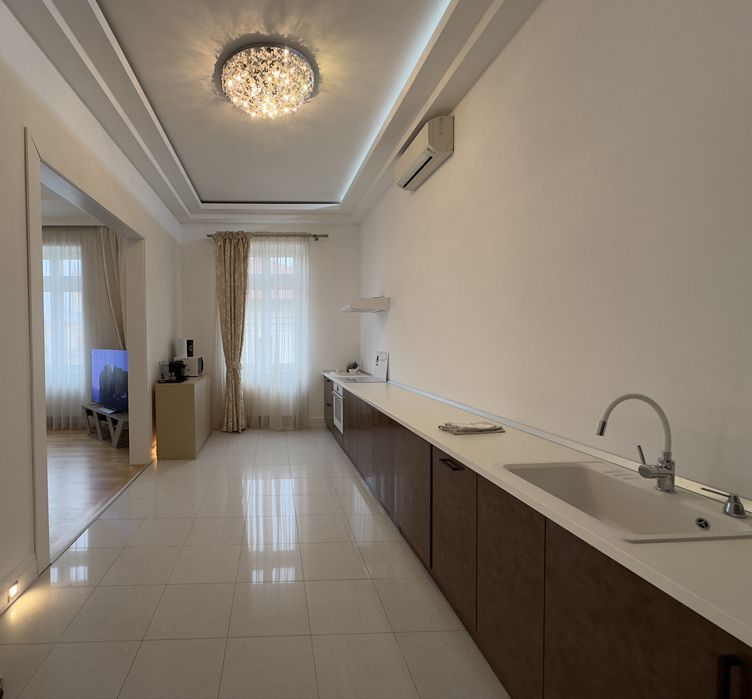 Vând apartament deosebit 130 mp