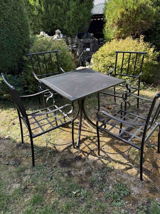 Маси и столове за лятна градина