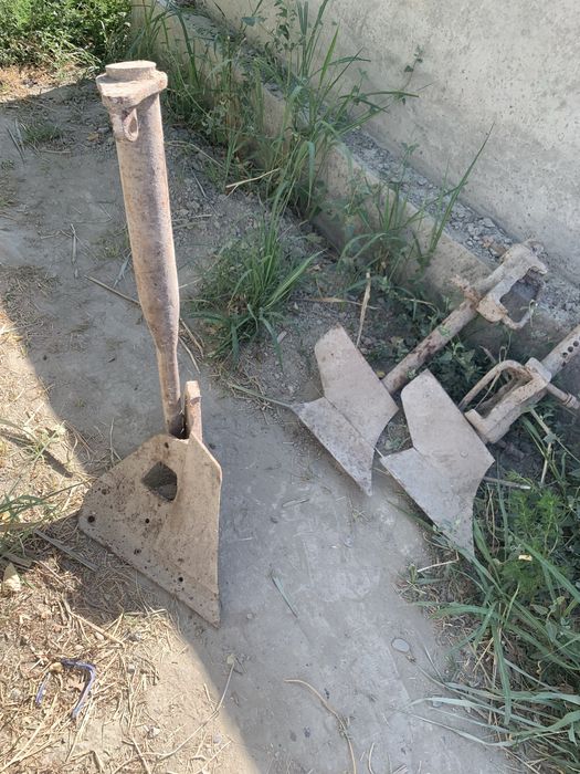 Пулг сотилади