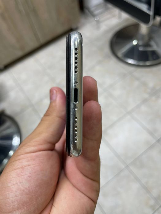 iphone x 550.000/  iphone 1 200  iphone 13 150$