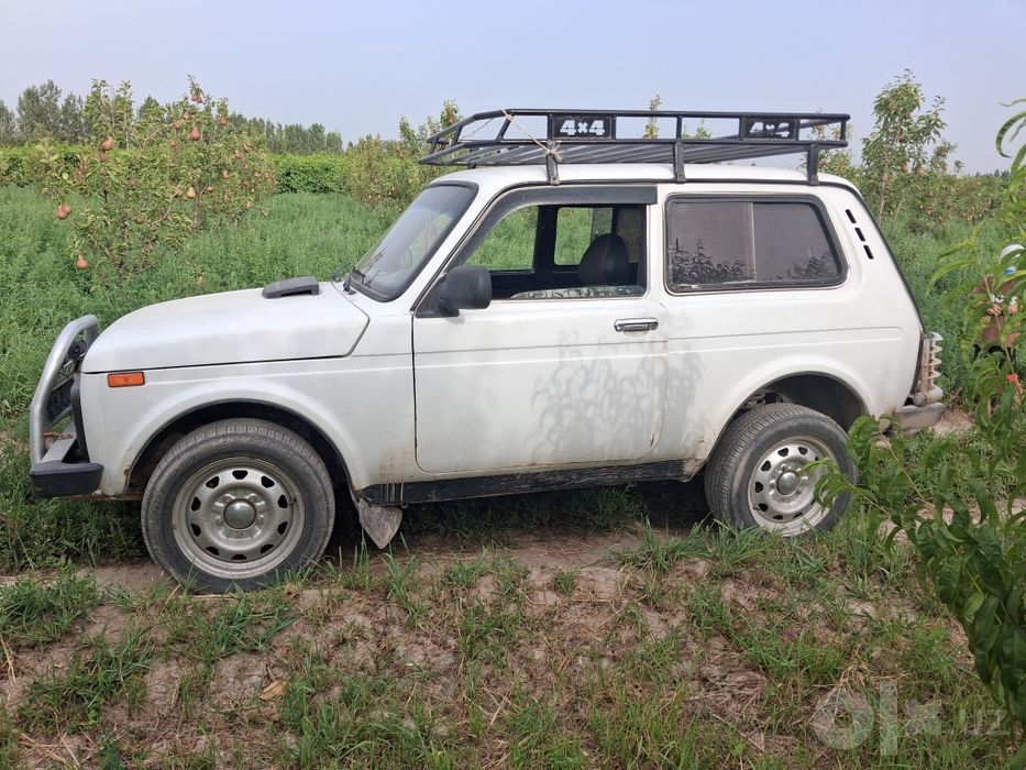 212140 Niva 2014 yil 157 ming yurgan  4x4 sotiladi sastayanya normally