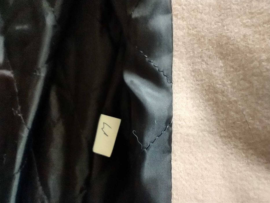 Jacheta Palton lina bej,captusit, gluga, buzunare CA NOU - 395 lei