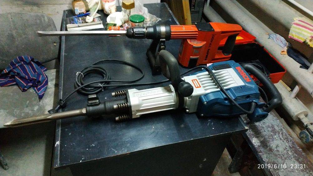 Отбойник срочно сотилади