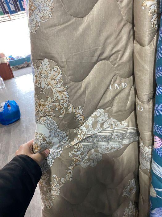 Продам теплое одеяло полуторка всесезонка  новое