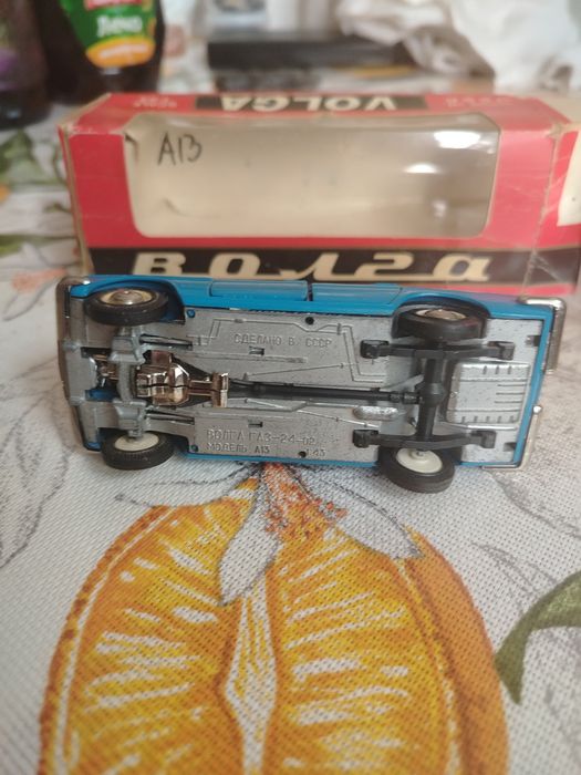 Волга 2402 модель 1:43