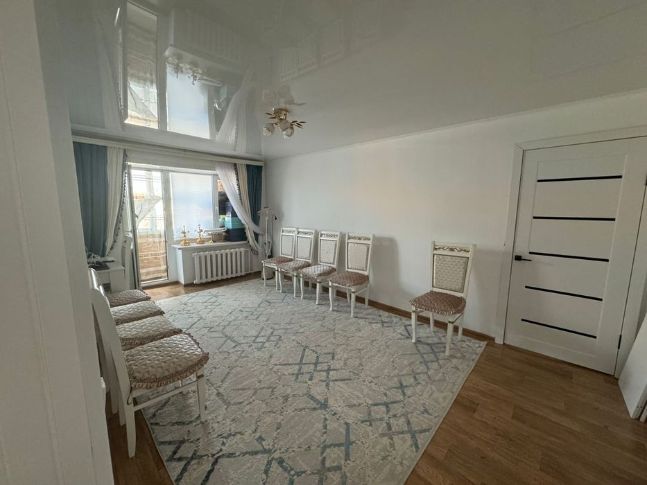 3 бөлмелі 5-ші қабатта сатылады.