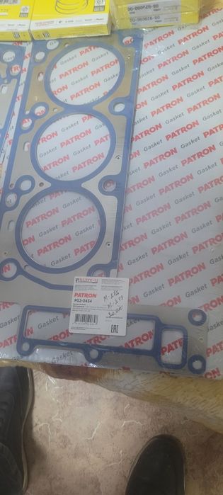 Продам от Мерседес 221 обьём 3.5