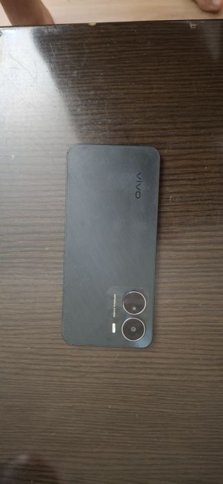 Телефон vivo Y16