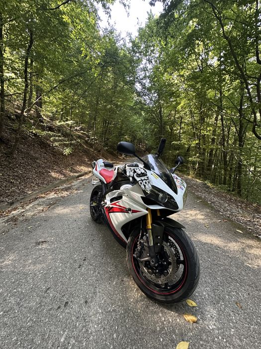 Vând Yamaha R1 RN19