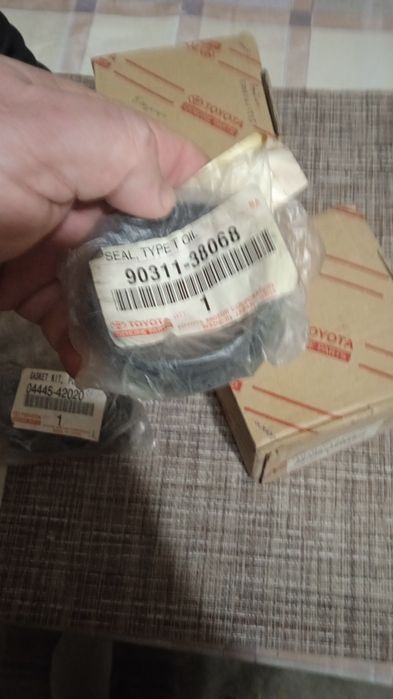 На Рав 4 запчасти