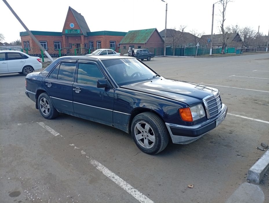 Мерседес 1987 год выпуска