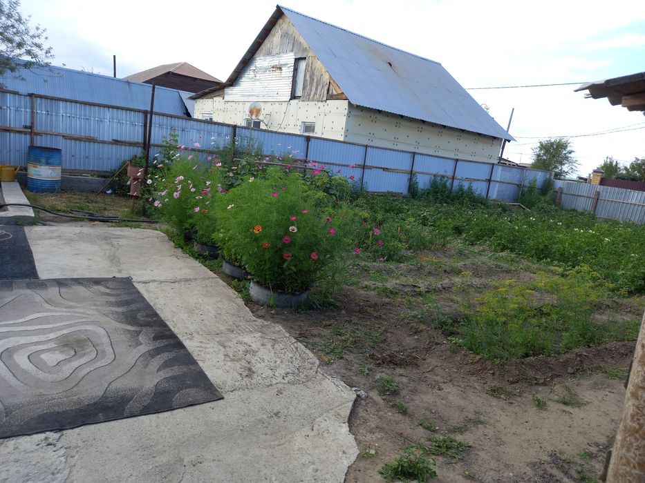 Продам дом с действушим магазином ,