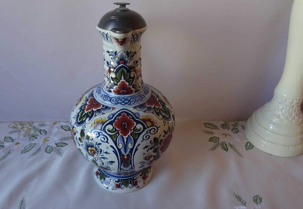 Стомна/кана с метален  капак- Antiquk  150 VB Oud Delft  от 1910-те.
