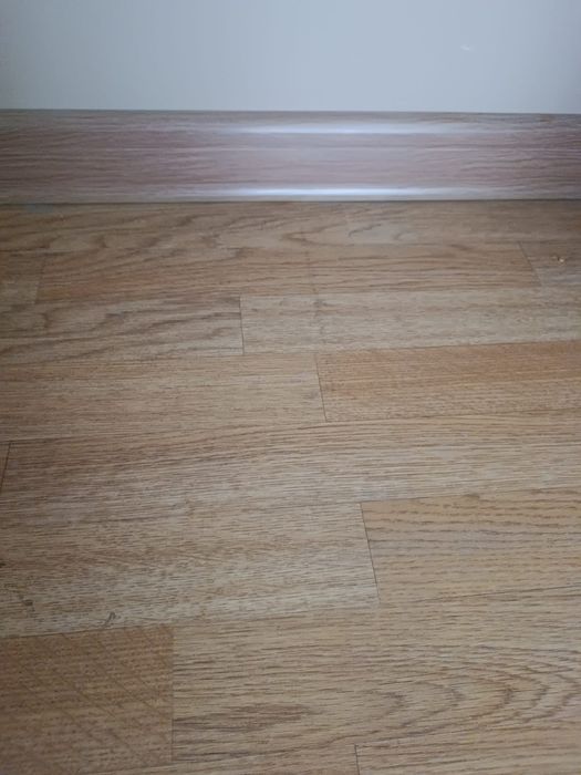 Продам ламинат б/у