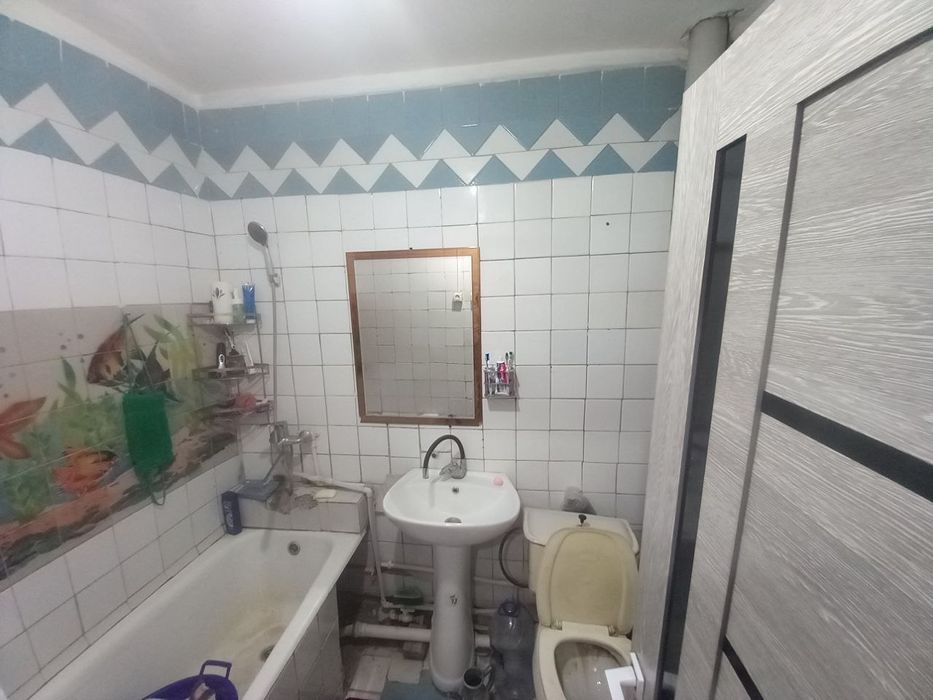 Уй сотилади Охангарон шахарда