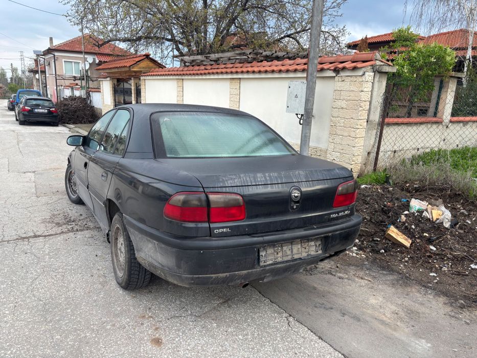 Opel omega 1.8 i на части