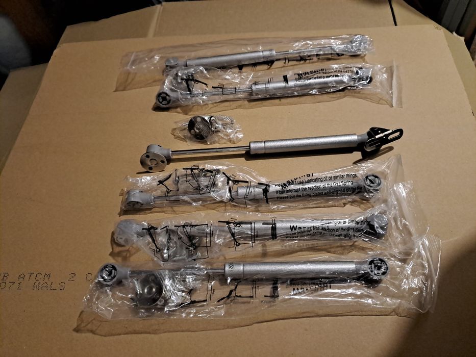 Set 6 pistoane cu gaz pentru sustinere usi