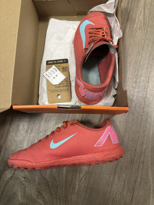 Nike детски футболни обувки 32 номер