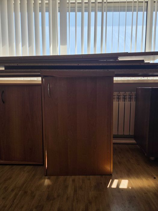 Офисная мебель, столы, шкафы