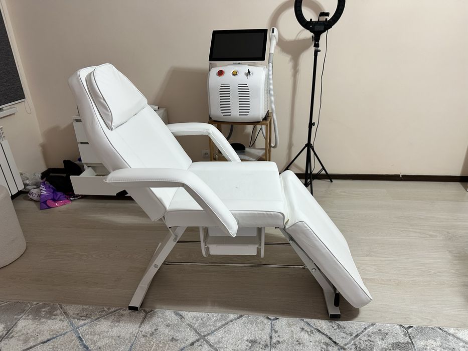 Продам кушетку косметологическую