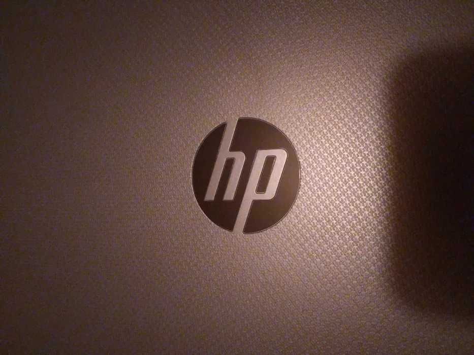 Лаптоп HP Intel Core i5, лицензинар Windows 11