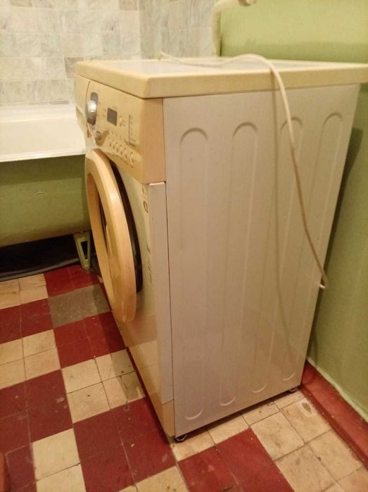 Продам стиральную машинку б/у