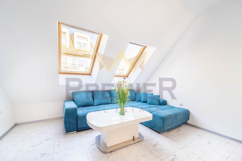 Дава се под наем Двустаен апартамент в Варна, Център - 70 кв.м за 650 € - Снимка #2