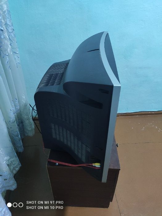 Продается телевизор SAMSUNG.