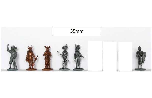 Метални войници и фигурки от шоколадови яйца Киндер, Ландрин и Балабан