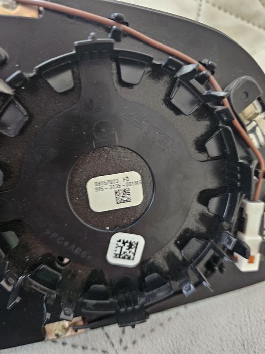 Огледало Tesla model Y