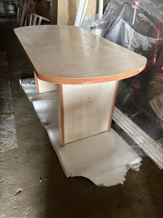 Стол из настоящего дерева