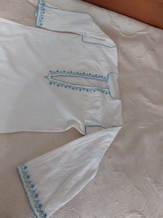 Автентична ръчно бродирана риза