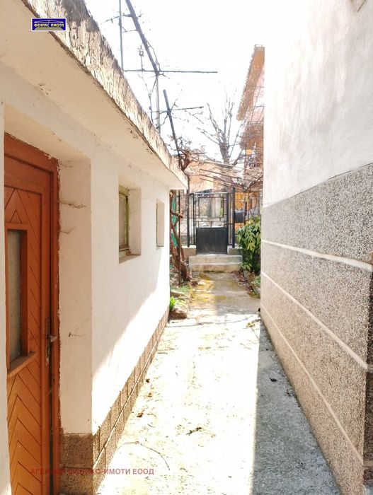 Дава се под наем Гараж / Паркомясто в Кюстендил, Промишлена зона - Север - 20 кв.м за 40.8 € - Снимка #3