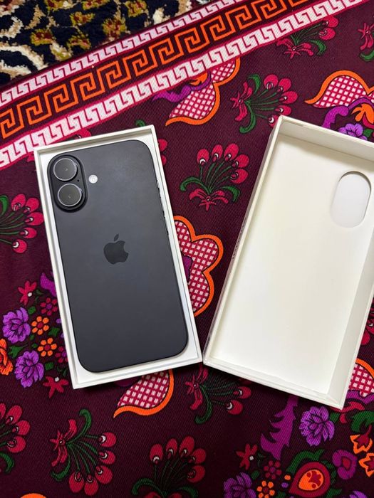 Iphone 16 
128 gb 
Yangi faqat ochilgan 
1 marta zaryadga qoyilgan