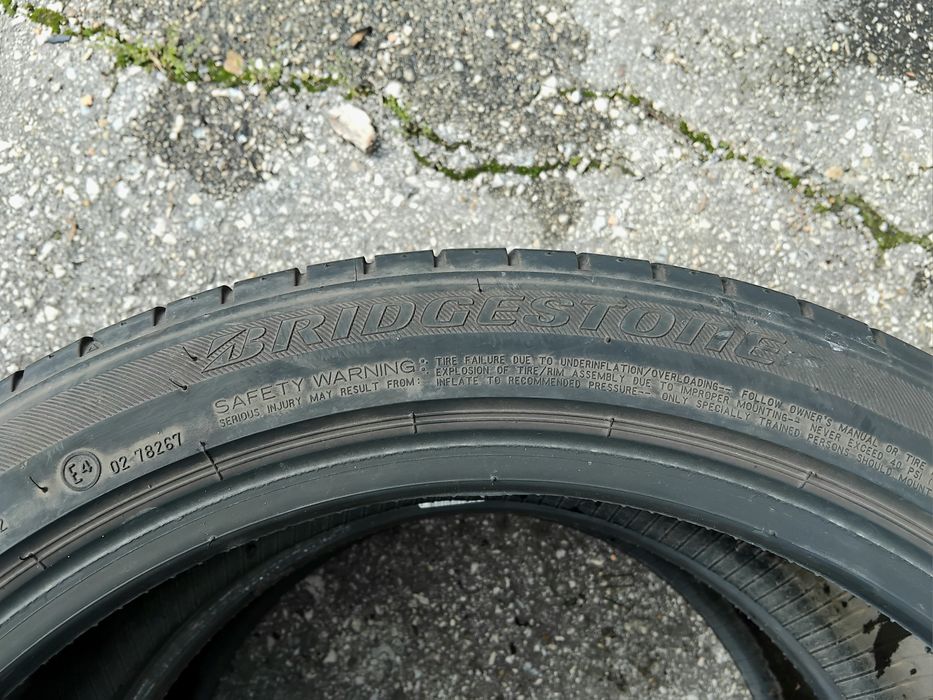Гуми 225 45 19 Бриджстоун Bridgestone 2 броя - нов внос. Не са нови! Посочената цена е за един брой гума.