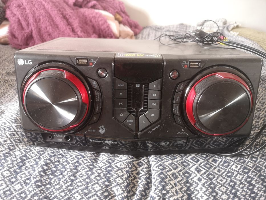 Музыкальный центр LG XBOOM CJ44