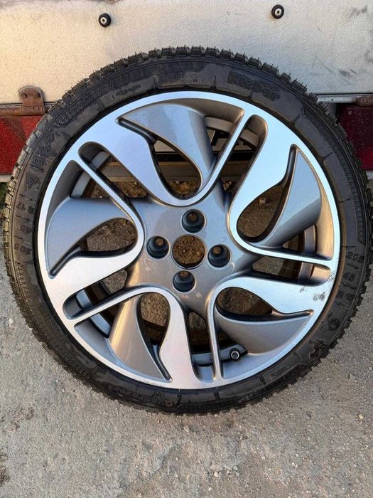 Janta aluminiu R17 în 4 prezoane pt Dacia Renault