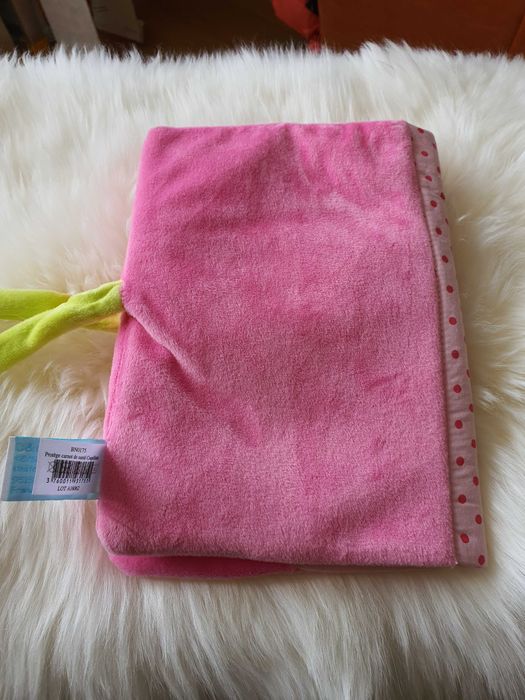 Coperta de carte din plus de la Baby Nat