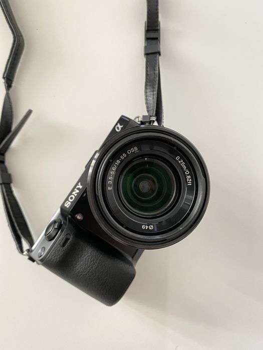 Aparat Digital Sony Alpha NEX-7 + Sony 18-55 OSS + Accesorii