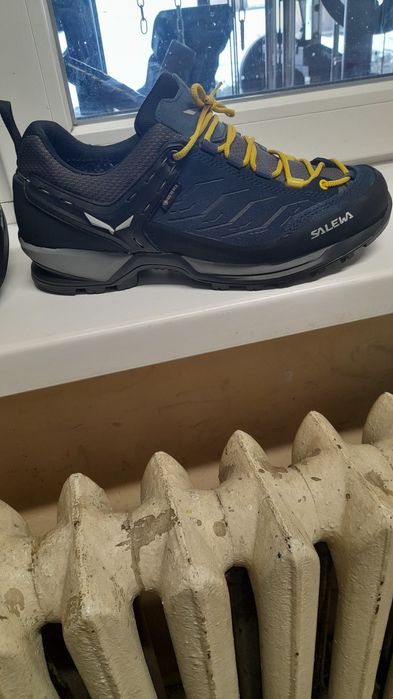 SALOMON 43 НОВИ зимни обувки Sergio Tacchini  41,42