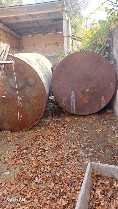 Бочка цистерна сотилади