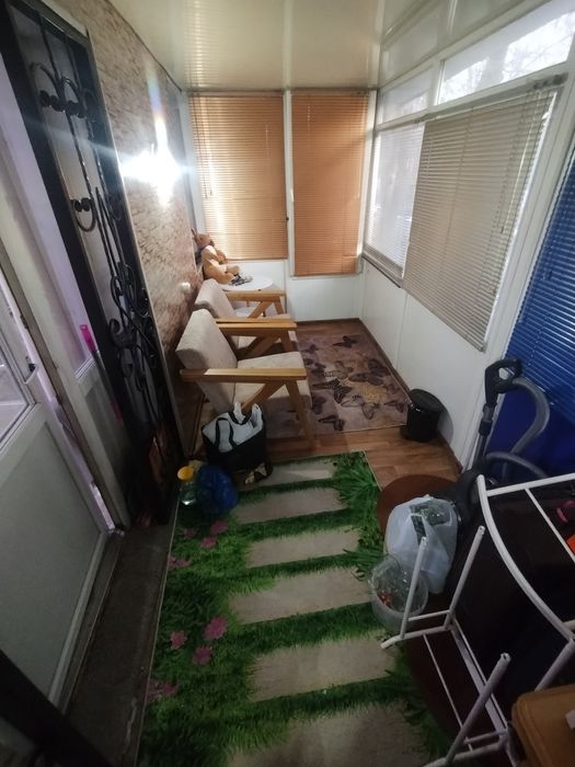 Продам 2 комнатную на льва Толстого