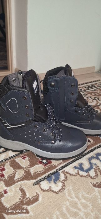 Ботинка размер 43 (27,5)