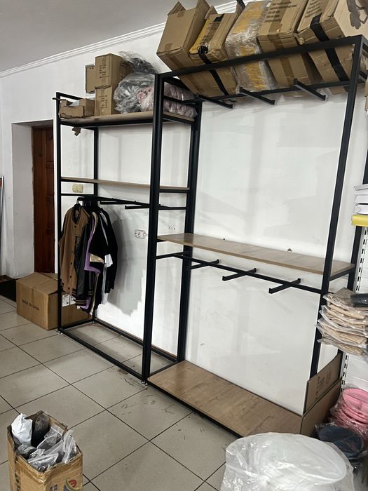 Стеллаж витрина полка оборудование loft для одежды