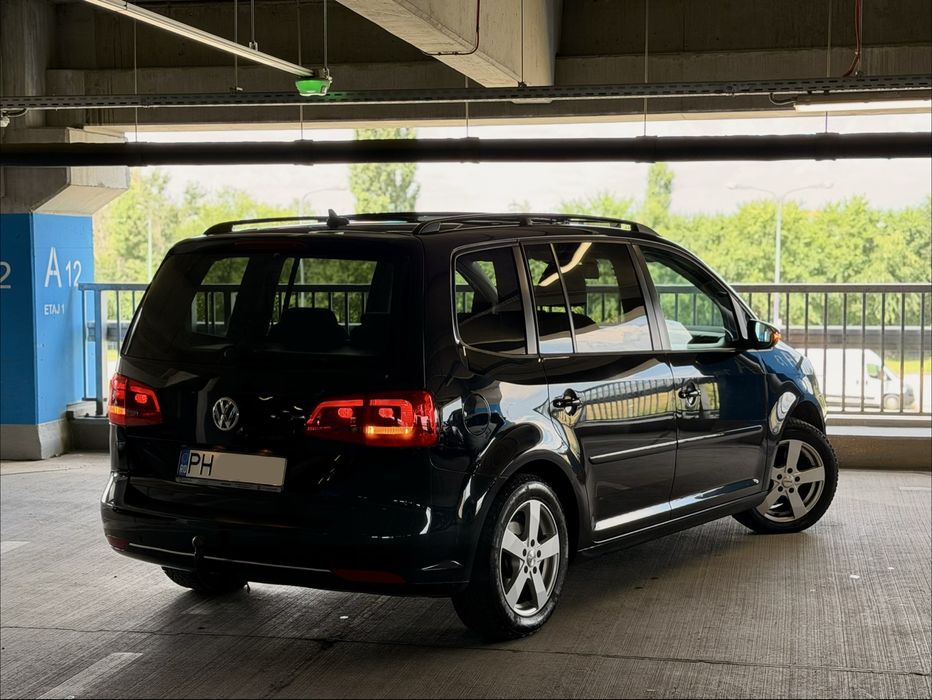VOLKSWAGEN Touran 2012 — imagine 3