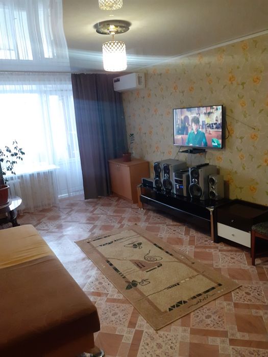 Продам двухкомнатную.