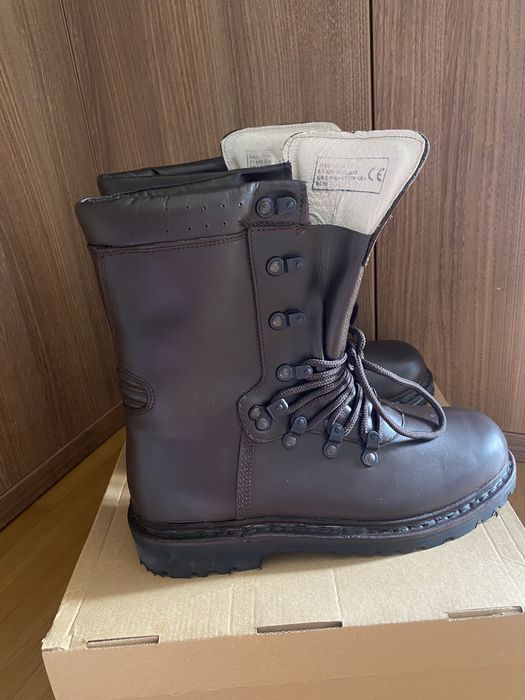 Bocanci maro, din piele, militari