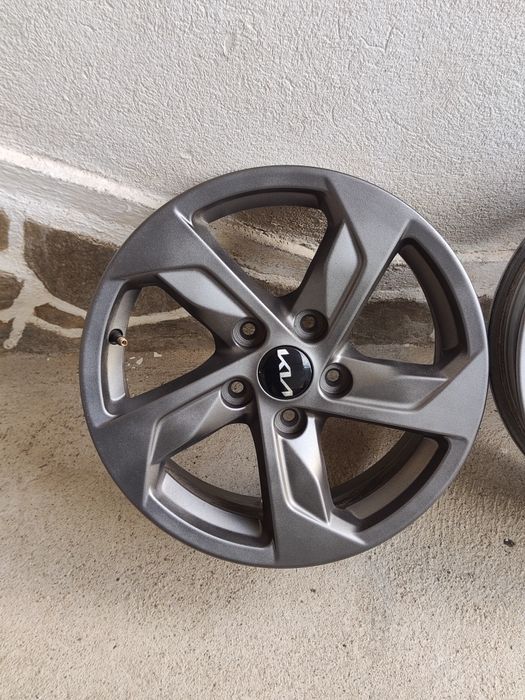 16" 5х114.3/67.1 оригинални джанти от Kia K5
