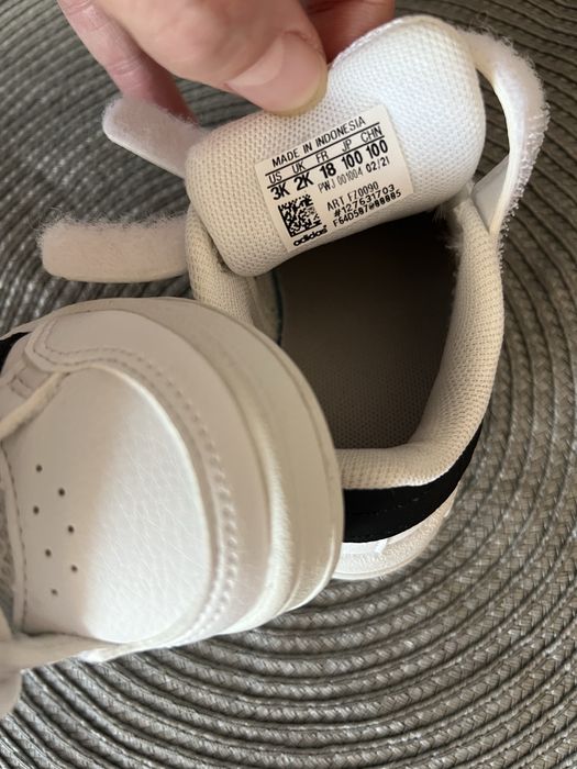 Vând adidasi Adidas